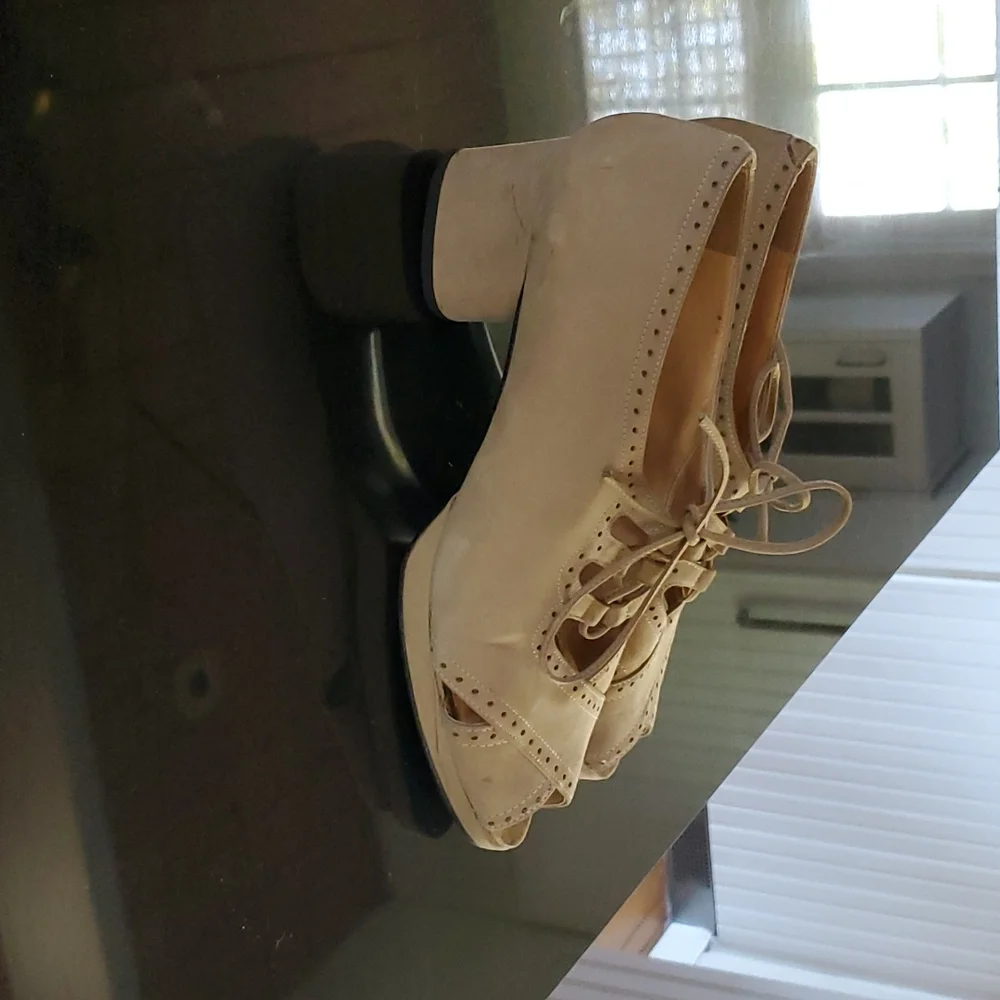 Sasha too beige suede lace up shoes sz 7 1/2 - Picture 5 of 5